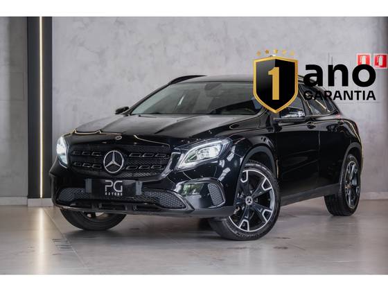 MERCEDES-BENZ GLA 200 1.6 CGI FLEX NIGHT 7G-DCT